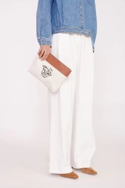 CUSTOM STAUD X C.BONZ DUCKIE ZIP POUCH | CREAM TAN -Chic Style Shop Pre Fall 034 01092 1 web