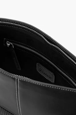 LEO CLUTCH | BLACK -Chic Style Shop STAUD LEO CLUTCH BLK HOLIDAY 22 ECOM 3