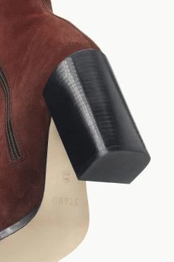 PAZ BOOT | MAHOGANY -Chic Style Shop STAUD PAZ BOOT MAHOGANY FALL 23 ECOM 4 7ffc9807 f7cf 4ff1 8b91 d26460b1be07