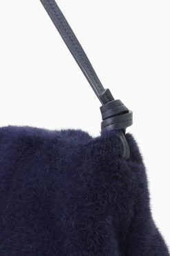 VIVI SHOULDER BAG | NAVY FAUX FUR -Chic Style Shop STAUD VIVI SHOULDERBAG NAVY FALL 23 ECOM 4