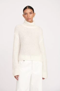 EZIO SWEATER | WHITE