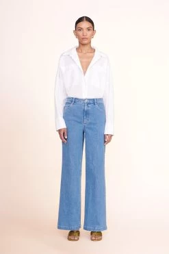 PAYTON TOP | WHITE -Chic Style Shop payton top white painter pant medium wash 00964 web